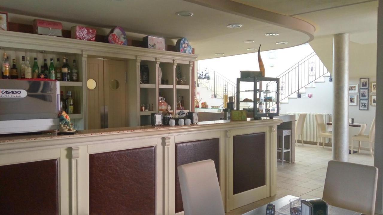 Relais Black Horse Millesimo Εξωτερικό φωτογραφία